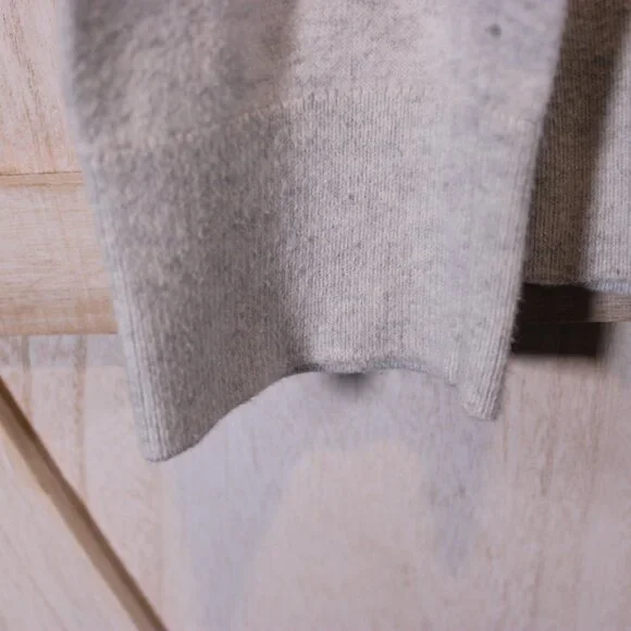 Banana Republic Women's Sweater Light Gray Crew Neck Size XL - Picture 6 of 7